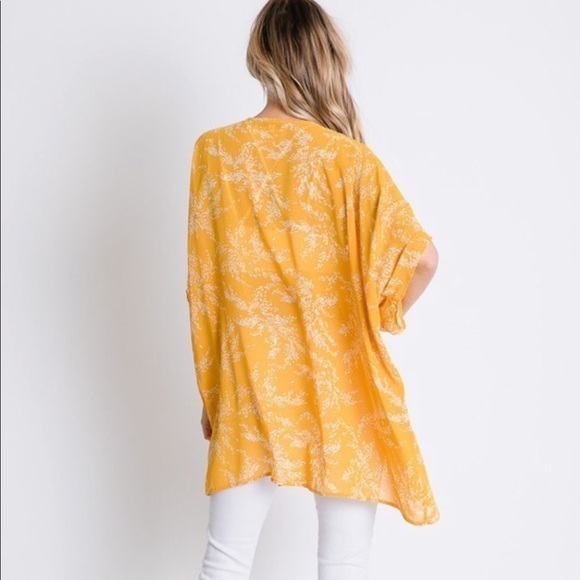 Sheer Kimono - Picture 6 of 7